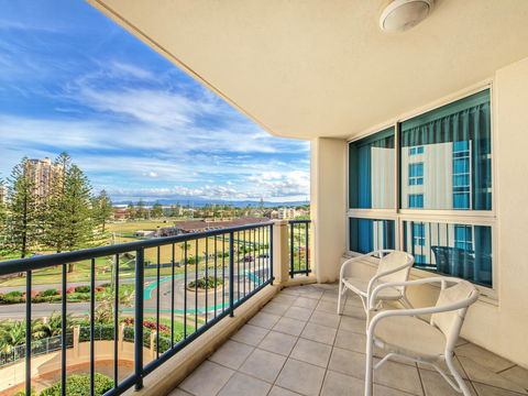Oceana On Broadbeach - Accommodation Search 12
