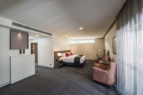 Alexandra Hills Hotel - Accommodation Search 11