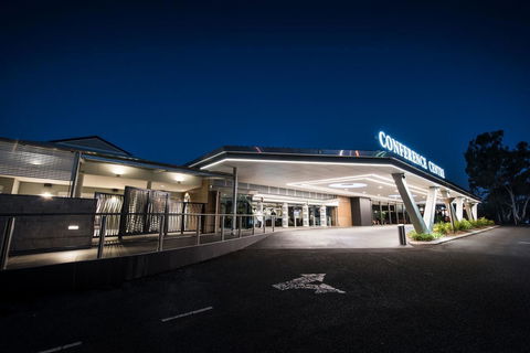 Alexandra Hills Hotel - Accommodation Search 0