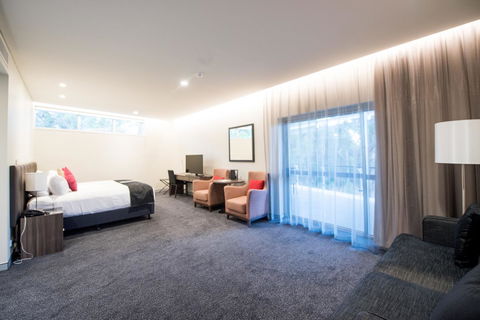Alexandra Hills Hotel - Accommodation Search 4