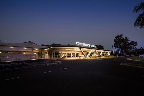 Alexandra Hills Hotel - Accommodation Search 13