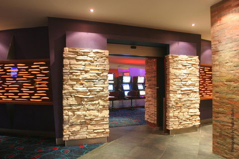 Alexandra Hills Hotel - Accommodation Search 18