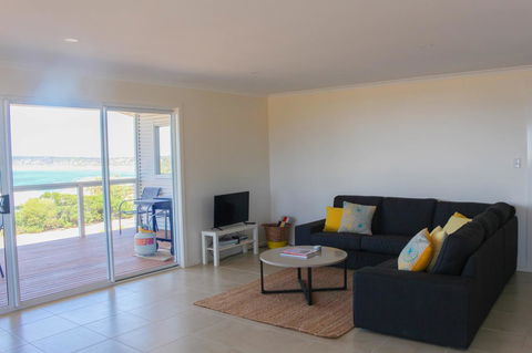 Bayview House - Accommodation Search 11