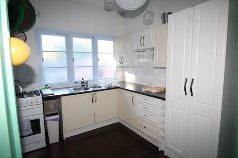 Signal Cottage - Accommodation Search 6
