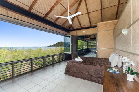 Absolute Beachfront - Accommodation Search 6