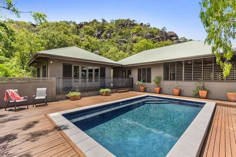 Absolute Beachfront - Accommodation Search 10