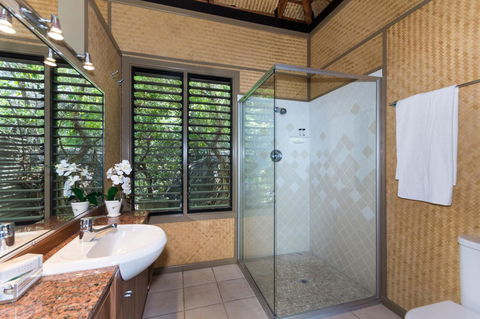 Absolute Beachfront - Accommodation Search 4