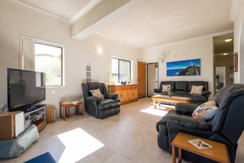 Keith\'s Place, 1 Of The 3 Most Popular Units On Bribie - Accommodation Search 12
