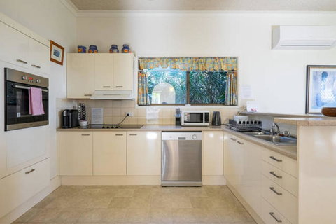 Keith\'s Place, 1 Of The 3 Most Popular Units On Bribie - Accommodation Search 14