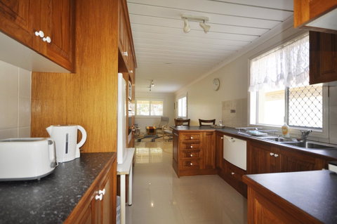 Ocean Wave - Accommodation Search 5