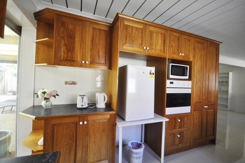 Ocean Wave - Accommodation Search 4