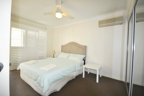 Ocean Wave - Accommodation Search 12