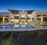 Luxury Canal Front Holiday House - Accommodation Search