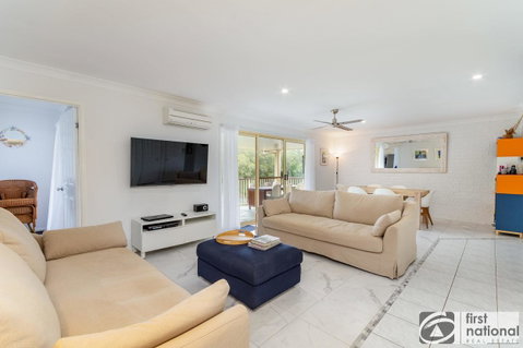 Immaculate Spacious Second Floor Unit Overlooking Pristine Parklands - Accommodation Search 9