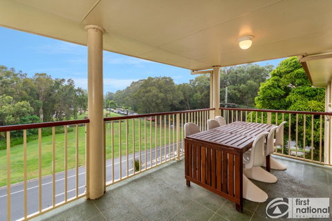 Immaculate Spacious Second Floor Unit Overlooking Pristine Parklands - Accommodation Search 0