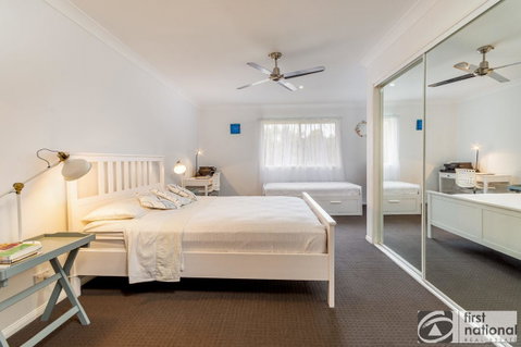 Immaculate Spacious Second Floor Unit Overlooking Pristine Parklands - Accommodation Search 12