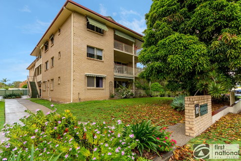 Immaculate Spacious Second Floor Unit Overlooking Pristine Parklands - Accommodation Search 10