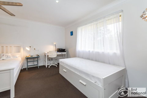Immaculate Spacious Second Floor Unit Overlooking Pristine Parklands - Accommodation Search 4