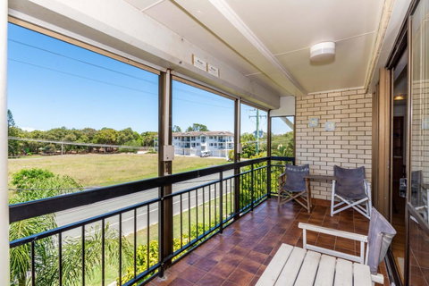 Spacious Unit Overlooking Moreton Bay - Boyd St, Woorim - Accommodation Search 0