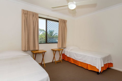 Spacious Unit Overlooking Moreton Bay - Boyd St, Woorim - Accommodation Search 2
