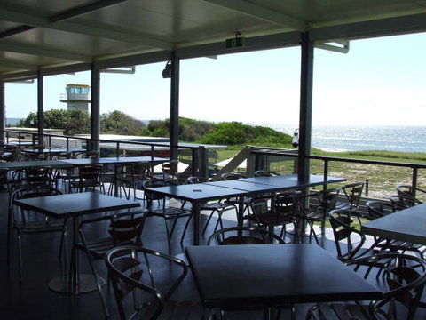 Spacious Unit Overlooking Moreton Bay - Boyd St, Woorim - Accommodation Search 10