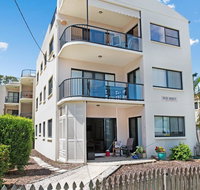Quiet location across from waterfront - South Esp Bongaree - Accommodation Search