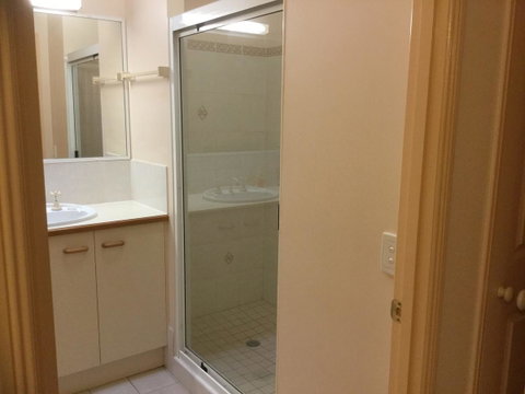 Private Canal Duplex With Pontoon - Oleander Drive, Bongaree - Accommodation Search 5
