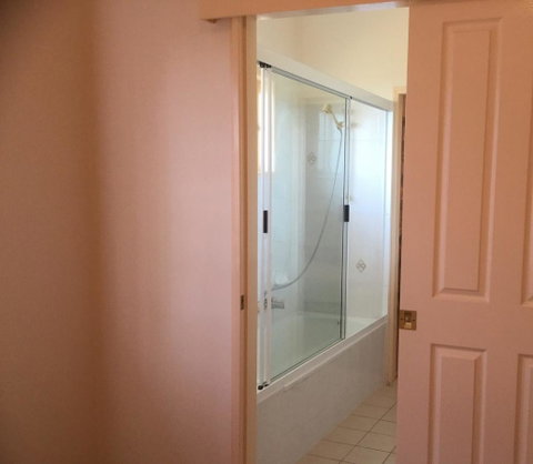 Private Canal Duplex With Pontoon - Oleander Drive, Bongaree - Accommodation Search 16