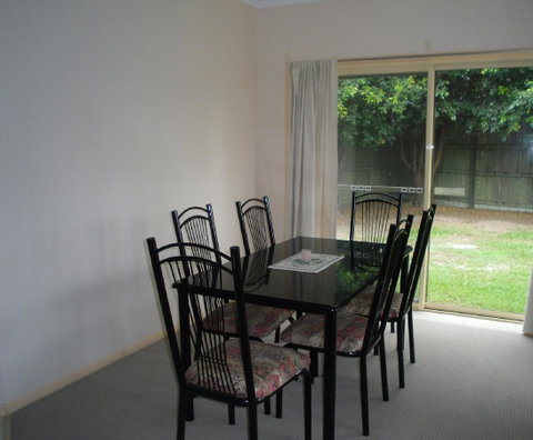 Ground Floor, Family Unit On The Canal With Free WIFI! - Accommodation Search 13