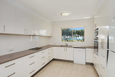 Walk To Surf Beach - Ground Floor Apartment - Bribie Horizons Boyd St, Woorim - Accommodation Search 4