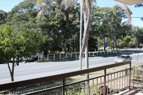 Close To Surf Beach, Surf Club, Hotel And Shops - Boyd St, Woorim - Accommodation Search 5