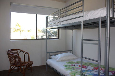 Close To Surf Beach, Surf Club, Hotel And Shops - Boyd St, Woorim - Accommodation Search 2