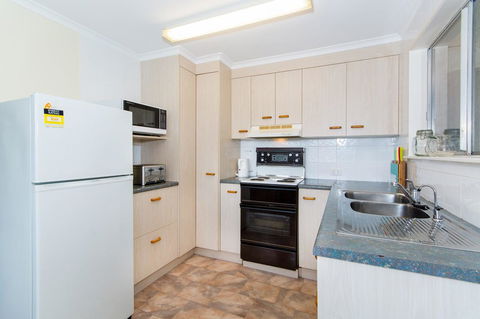 Short Stroll To Surf Beach - North Street, Woorim - Accommodation Search 3