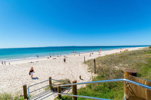 Short Stroll To Surf Beach - North Street, Woorim - Accommodation Search 15