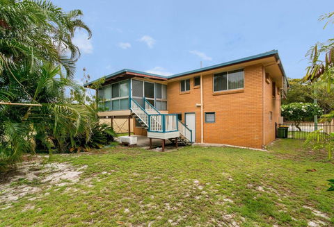 Short Stroll To Surf Beach - North Street, Woorim - Accommodation Search 16