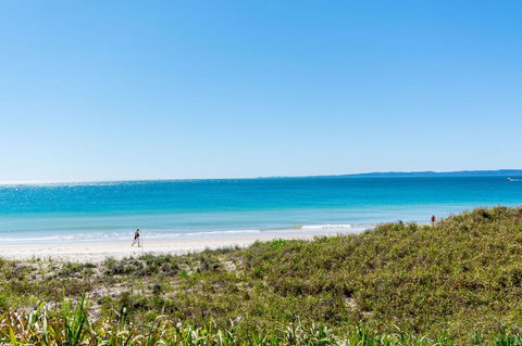 Short Stroll To Surf Beach - North Street, Woorim - Accommodation Search 8