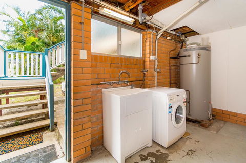Short Stroll To Surf Beach - North Street, Woorim - Accommodation Search 1