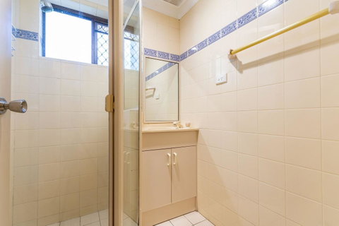 Great Views, Ground Floor Unit Clearview Apartments South Esplande, Bongaree - Accommodation Search 8