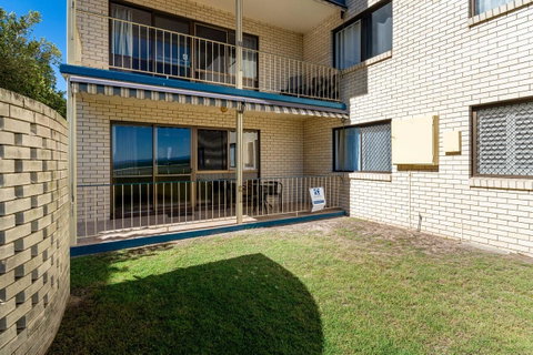 Great Views, Ground Floor Unit Clearview Apartments South Esplande, Bongaree - Accommodation Search 11