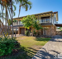 Family Holiday Haven on Boronia 100m to Beach - Accommodation Search