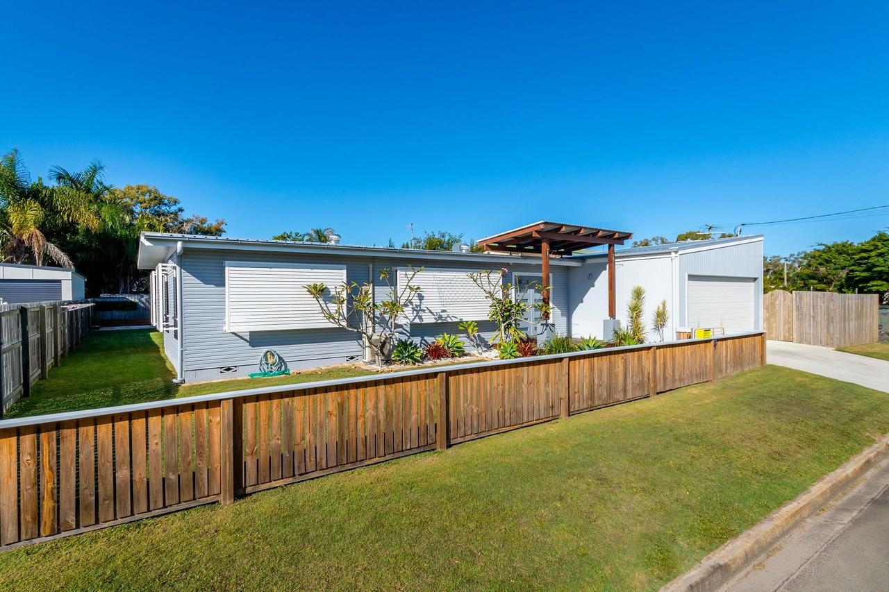 Arana Hills QLD Accommodation Search