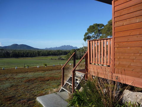 Yakkalla Holiday Cottage - Accommodation Search 0