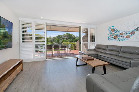 #4 James Cook Apartments - Accommodation Search 2