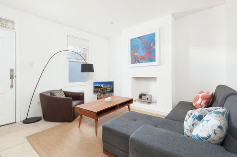 'Darling Lily' - Your Townhouse Hideaway - Accommodation Search 1