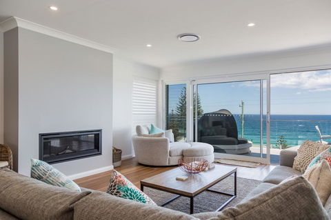 'Salt & Light' Mollymook - Accommodation Search 3
