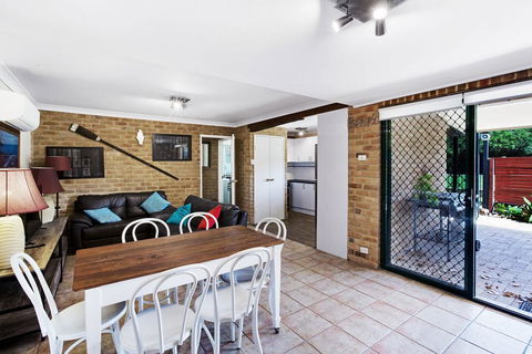 'Salt Wood' Cabin Style Retreat - Accommodation Search 1