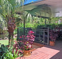 'Sandy Palms' 28 Moorooba Cr - Beautiful Home with Wifi Air-con and Boat Parking - Accommodation Search