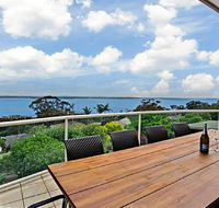 'The Bay' 25 Wallawa Rd - huge home with aircon spectacular views  chromecast - Accommodation Search