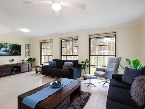 'Willows At The Bay' 111 Horace St - Large House With Aircon, WIFI And Boat Parking. - Accommodation Search 1