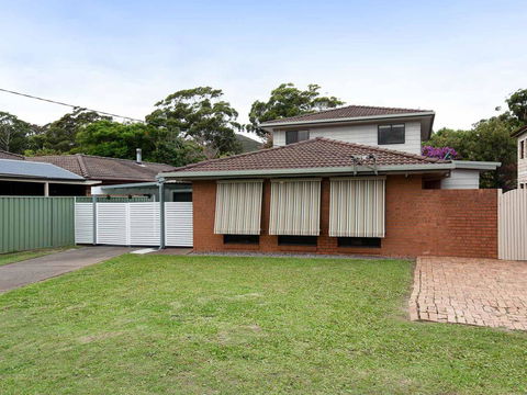 'Willows At The Bay' 111 Horace St - Large House With Aircon, WIFI And Boat Parking. - Accommodation Search 0